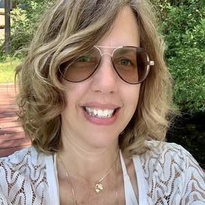 Meet your Posher, Carrie